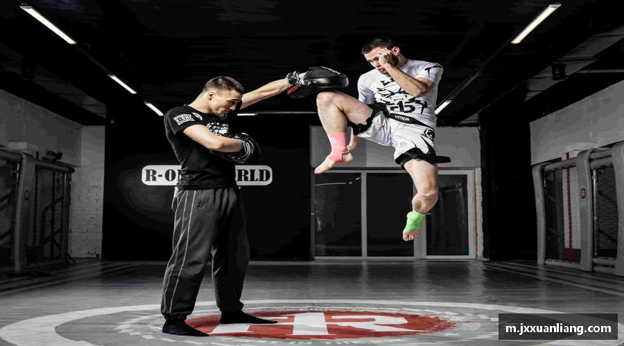 好博平台🚴 运动不止，探索无限可能，从一双专业跑鞋开始！👟